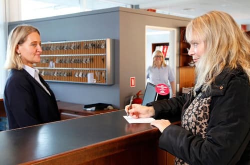 Montra Skaga Hotel, Reception