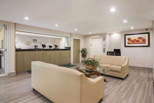 Quality Inn Atlanta Northlake, Lobby