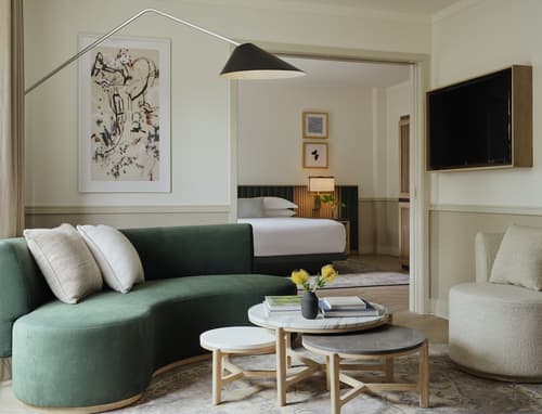 70 Park Avenue, Room