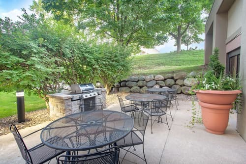 AmericInn by Wyndham Madison West, BBQ/picnic area