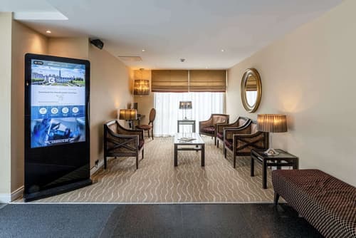 Gresham Belson Hotel, Lobby