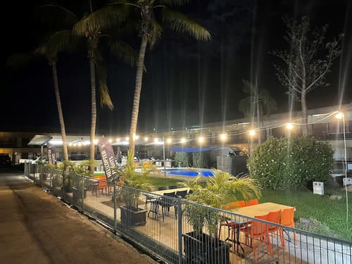 Pine Tree Motel, Outdoor dining