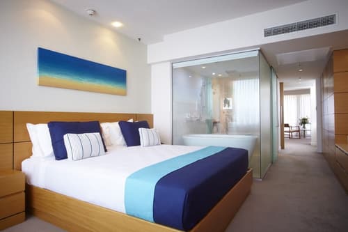 The Ville Resort - Casino, Room