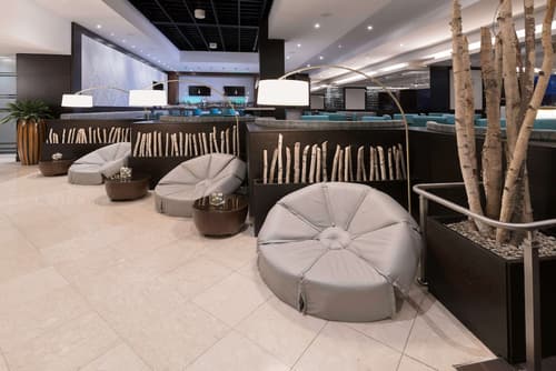 Pan Pacific Toronto, Lobby