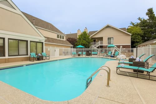 MainStay Suites St. Louis - Galleria, Pool