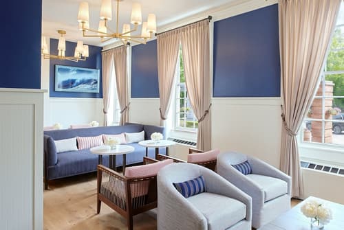 Hotel Viking, Lobby sitting area