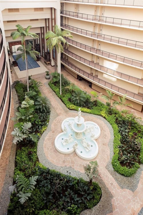 Hilton Waikoloa Village, Lobby