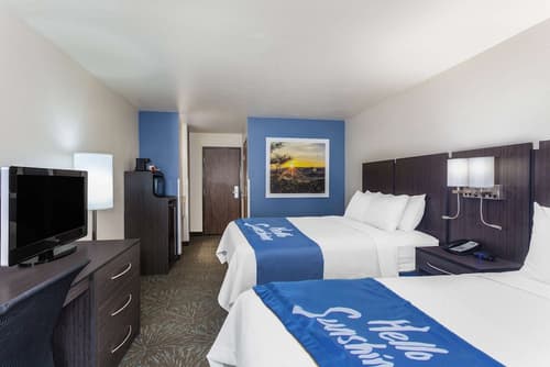 Days Inn & Suites by Wyndham East Flagstaff, Room