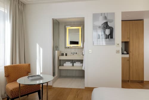 Hotel de Castiglione, Room