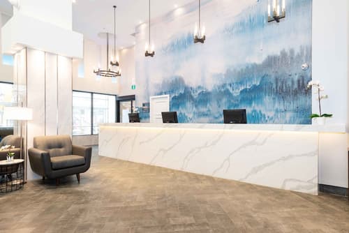 Sandman Signature Calgary Downtown Hotel, Reception