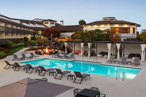 Hilton Garden Inn Monterey, Pool