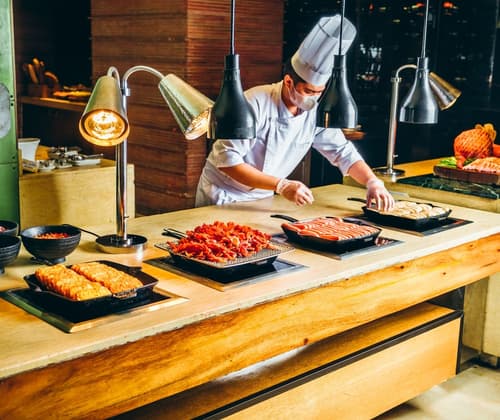 New World Makati Hotel, Room