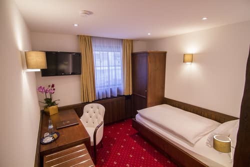 Zur Weinsteige, Room