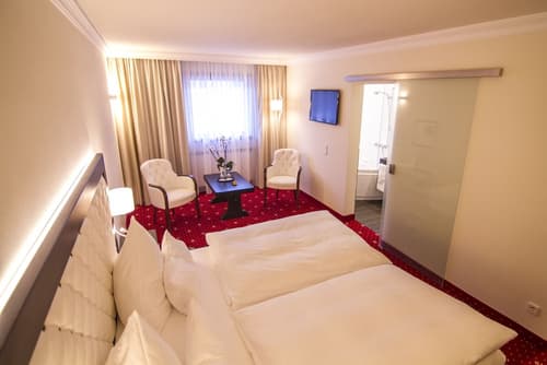 Zur Weinsteige, Room