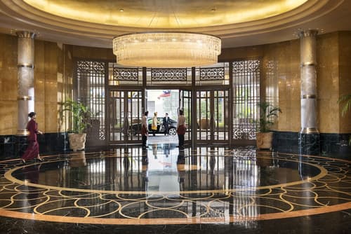 Mandarin Oriental, Kuala Lumpur, Interior entrance