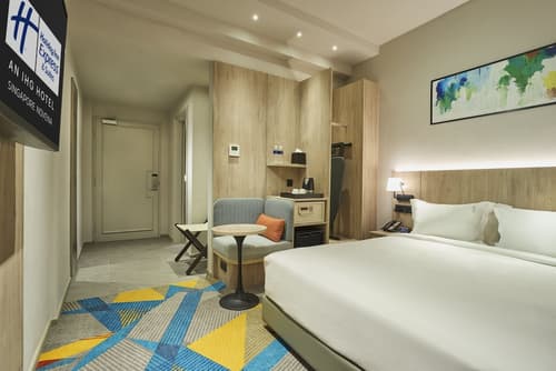 Holiday Inn Express and Suites Singapore Novena by IHG, Room