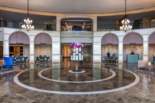 Sofitel Saigon Plaza, Lobby