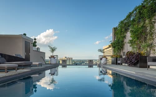 The Windsor Suites, Outdoor pool