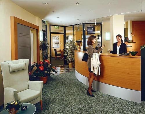 Memphis Hotel, Reception