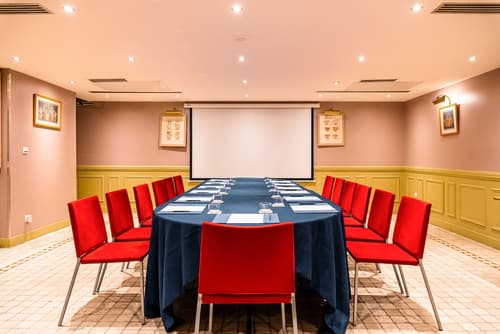 Villa Alessandra, Business center