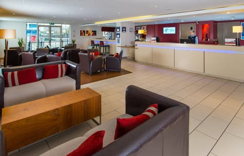 Holiday Inn Express Manchester - Salford Quays by IHG, Reception