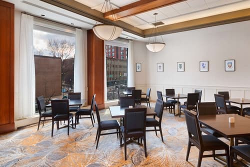 The Inn at Penn, A Hilton Hotel, Restaurant