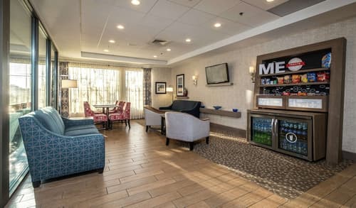 Hampton Inn Freeport/Brunswick, Lobby