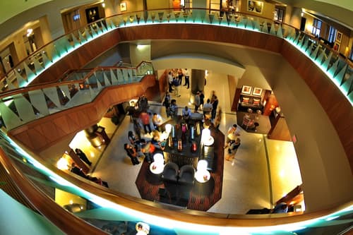 Magnolia Hotel Dallas Downtown, Lobby lounge