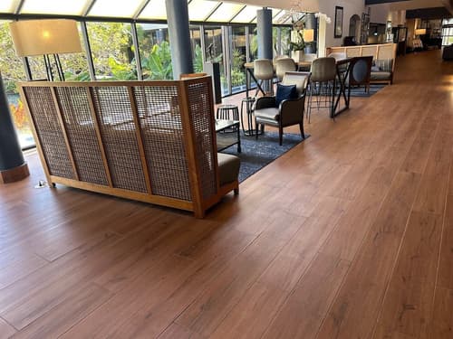 Miami Lakes Hotel, Lobby