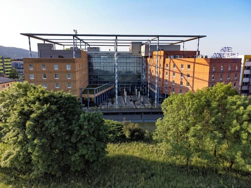 Trans World Hotel Donauwelle, Exterior