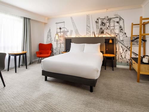 Mercure Cardiff North Hotel, Room