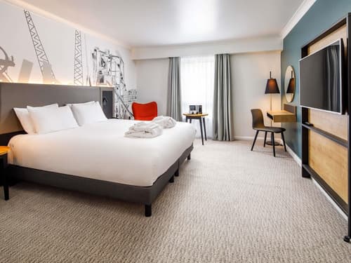 Mercure Cardiff North Hotel, Room