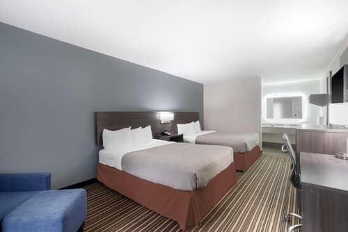 Downtown Inn & Studio Suites, Room