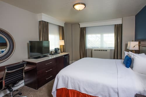 Hotel Alex Johnson Rapid City, Curio Collection by Hilton, Room