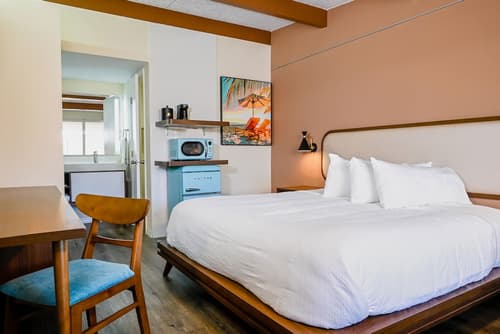 Golden Host Resort - Sarasota, Room