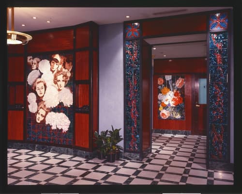 Washington Square Hotel, Lobby