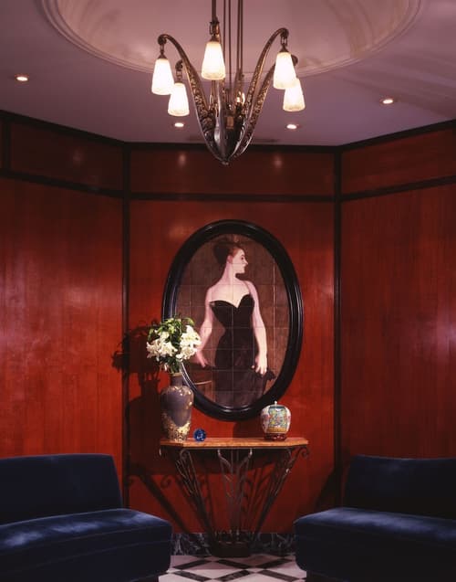 Washington Square Hotel, Lobby sitting area