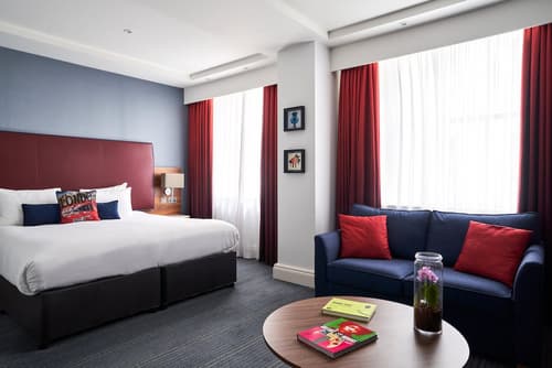 The Cumberland, London, Room