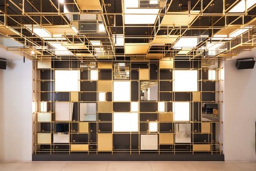 The Cumberland, London, Lobby