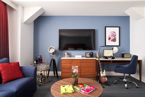 The Cumberland, London, Room