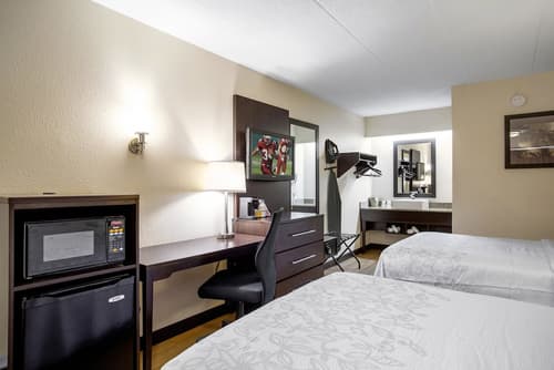 Red Roof Inn PLUS+ Secaucus - Meadowlands - NYC, Room