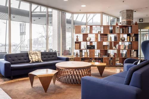 Hilton Helsinki Strand, Lobby