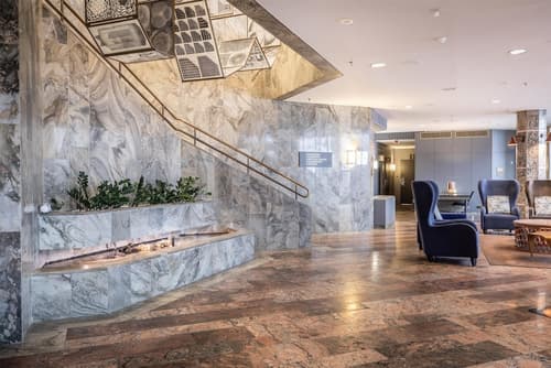 Hilton Helsinki Strand, Lobby