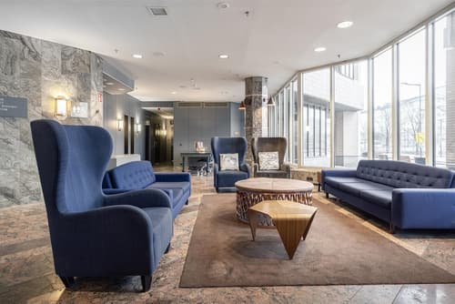 Hilton Helsinki Strand, Lobby