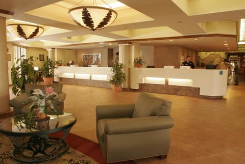 Maingate Lakeside Resort, Lobby lounge