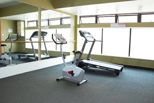 Marina Inn, Gym