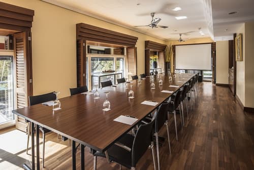 Central Plaza Hotel, Meeting facility