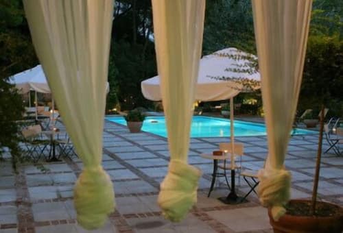 Antonios, Primary image