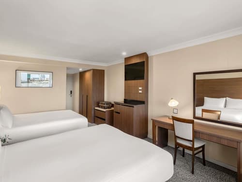 The Sydney Boulevard Hotel, Room