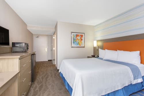 Days Inn by Wyndham Lanham Washington DC, Room